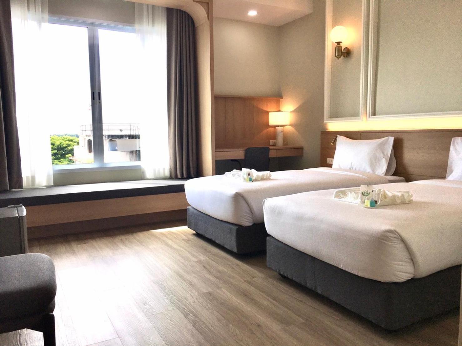 Mayflower Grande Suite Hotel Phitsanulok Buitenkant foto
