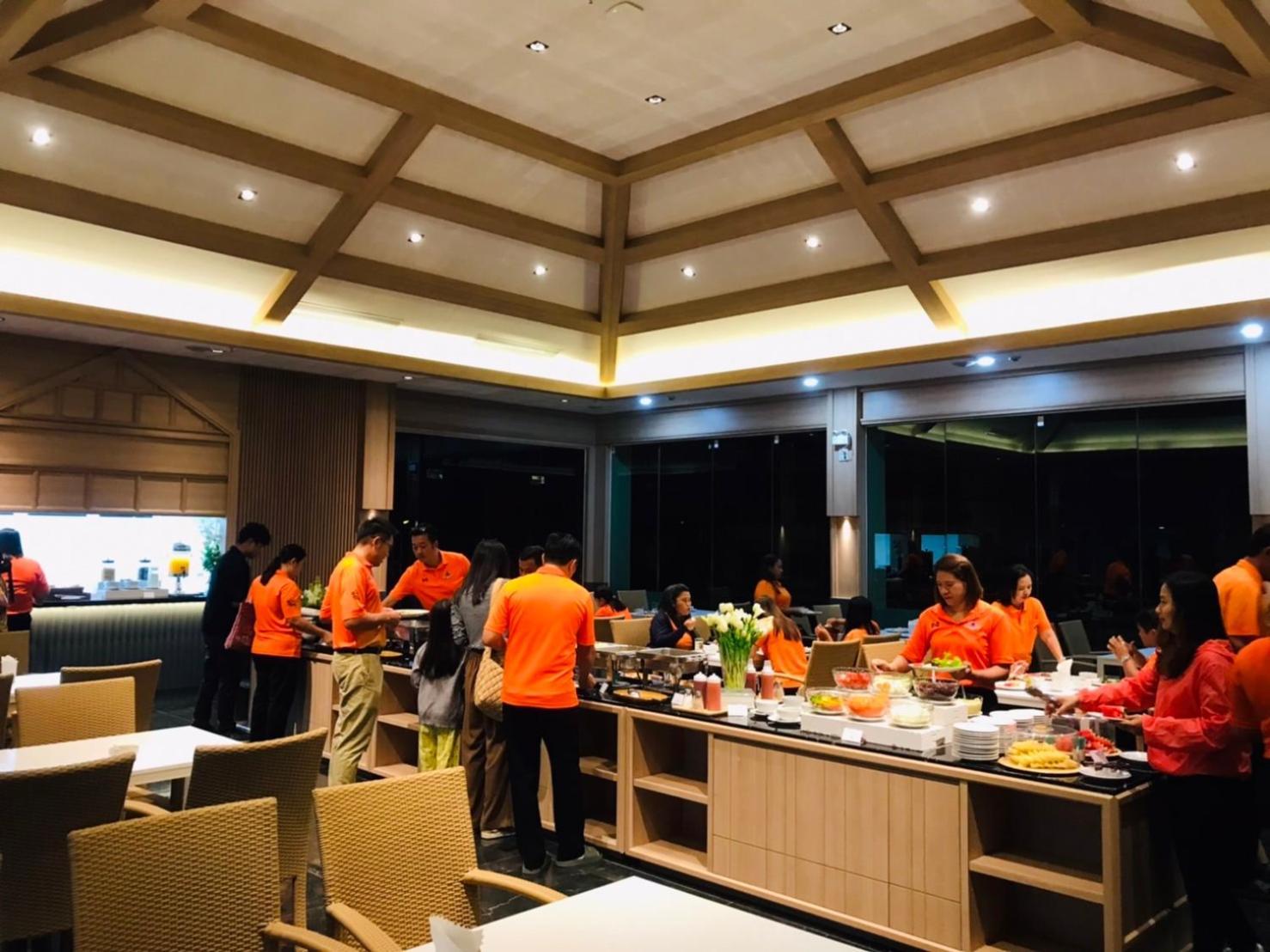 Mayflower Grande Suite Hotel Phitsanulok Buitenkant foto